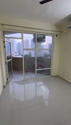 2 BHK Apartment For Rent in Pyramid Midtown