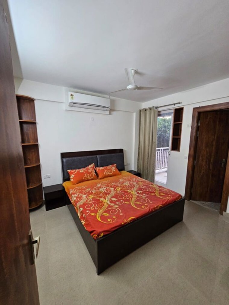Bedroom, sector 10a 3 Bedroom 216 Sq.Yd. Builder Floor In Sector 10a Gurgaon 10230939