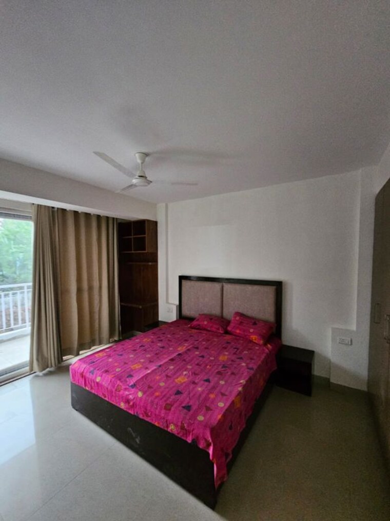 Bedroom, sector 10a 3 Bedroom 216 Sq.Yd. Builder Floor In Sector 10a Gurgaon 10230939