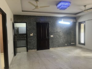3 BHK Builder Floor For Rent in South City 2