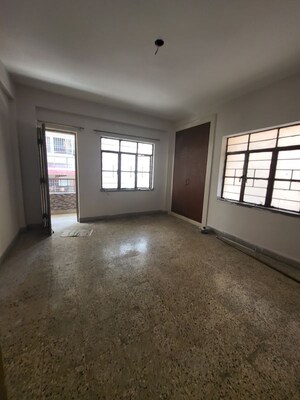Room in 2 BHK Apartment at Lalpur – for Rent