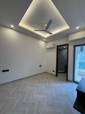 Room in 3 BHK Apartment at Raj One Good Earth, Sector 71 – for Rent