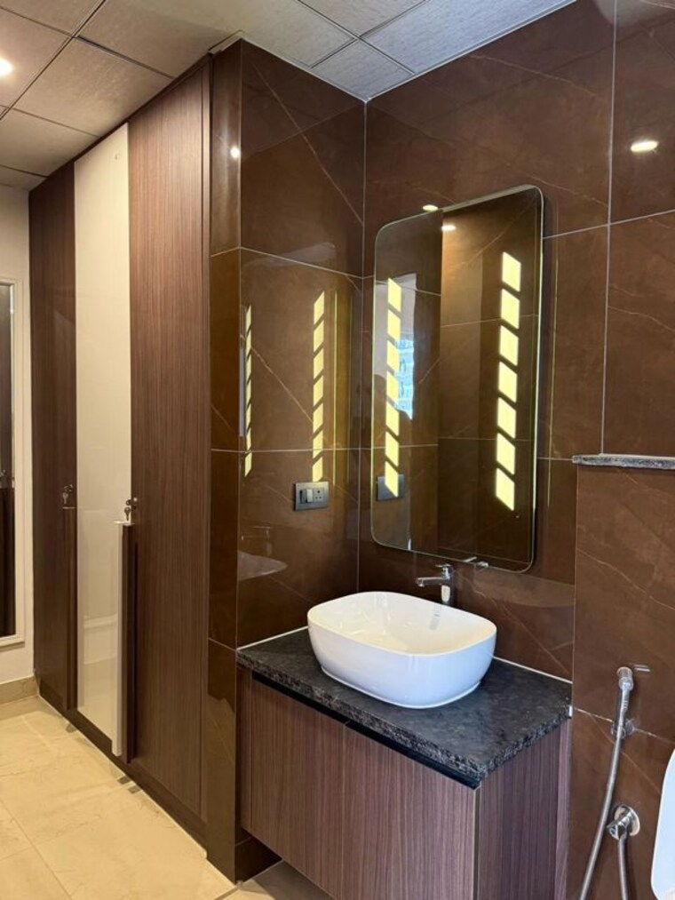 Bathroom, raj-one-good-earth 3 Bedroom 1650 Sq.Ft. Apartment In Sector 71 Gurgaon 10231261