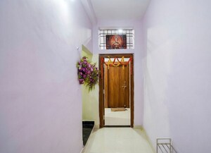 Furnished Amenities in 3 BHK Apartment at Ashok Nagar – for Rent