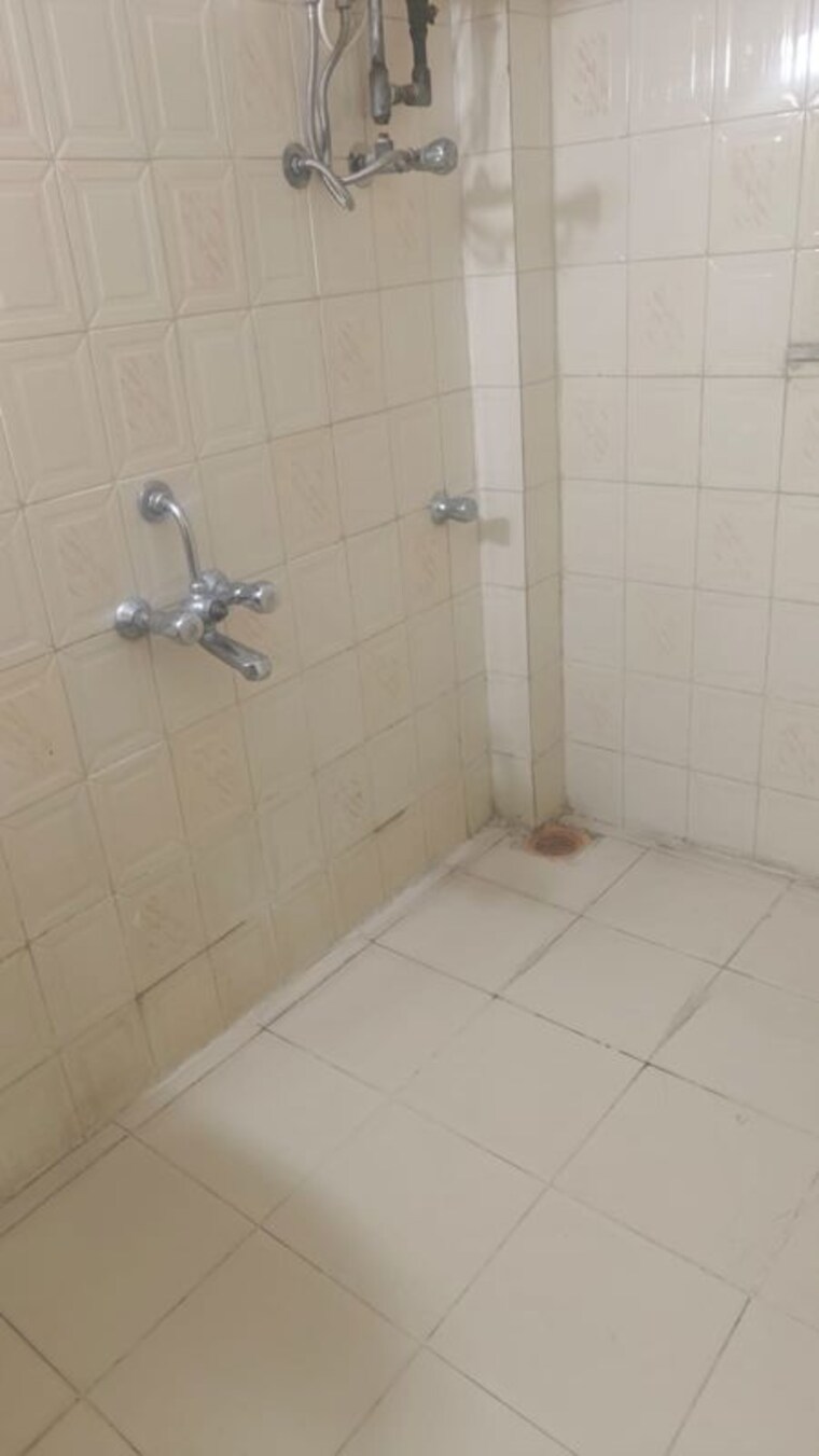 Washroom, yogi-hills 1 Bedroom 550 Sq.Ft. Apartment In Mulund West Mumbai 10231196