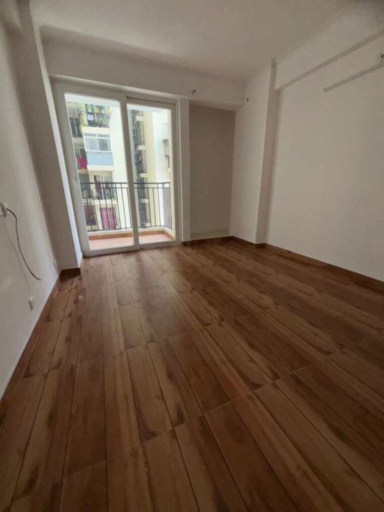 Room, spring-meadows 2.5 Bedroom 1285 Sq.Ft. Apartment In Tech Zone 4 Greater Noida Greater Noida 10231260