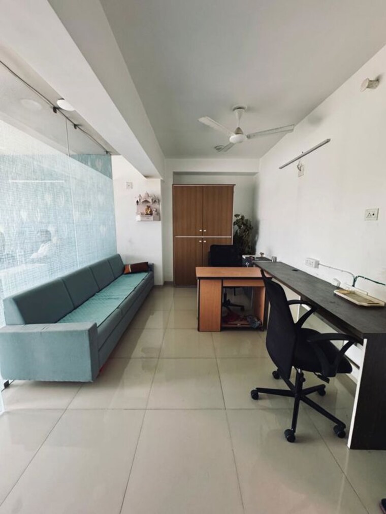Team Area, sola Commercial Office Space 700 Sq.Ft. In Sola Ahmedabad 10231353