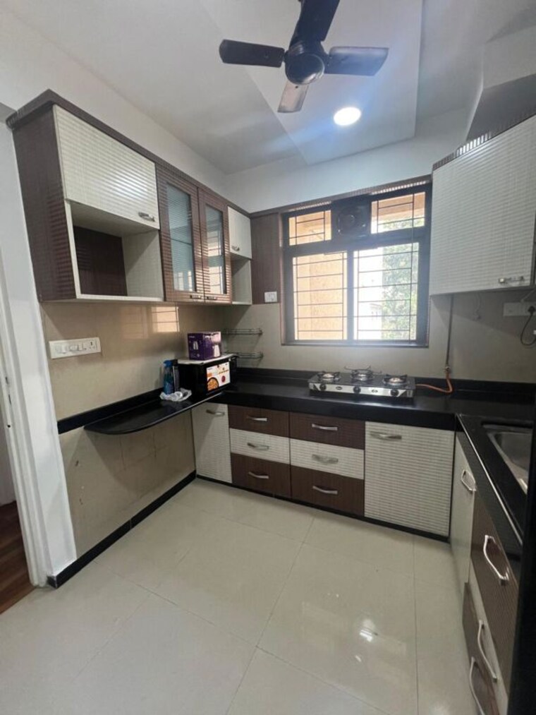 Kitchen, hiranandani-estate-queens 2 Bedroom 950 Sq.Ft. Apartment In Ghodbunder Road Thane 10231355