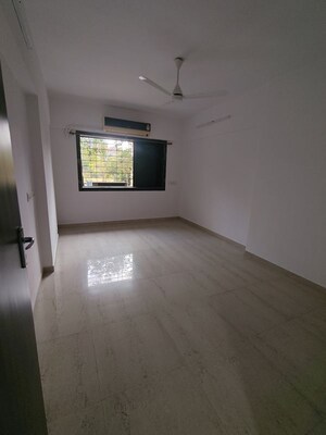 Room in 1 BHK Apartment at Anita Accord, Kandivali East – for Rent