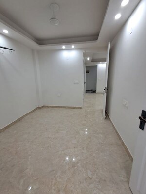 Room in 1 BHK Builder Floor at Neb Sarai – for Rent