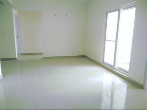 Room in 3 BHK Apartment at Rayasandra – for Rent