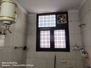 Room in 3 BHK Builder Floor at Ansal Plaza Gurgaon, Palam Vihar – for Rent