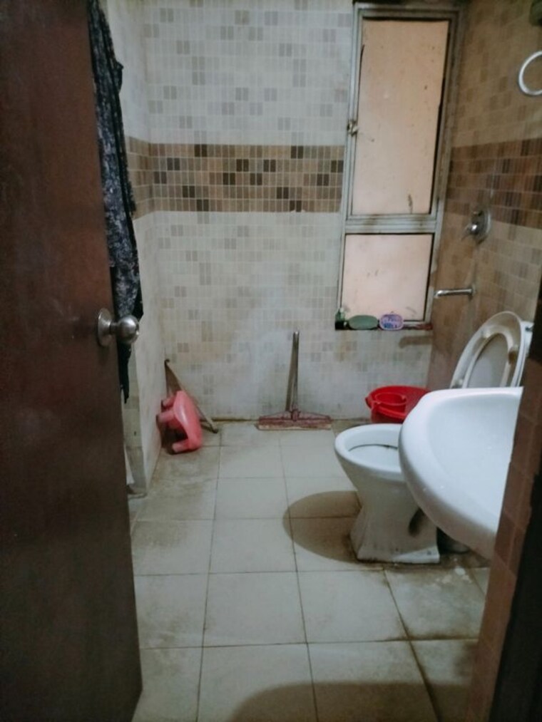 Bathroom, ascent-savy-ville-de-phase-iii 2 Bedroom 1172 Sq.Ft. Apartment In Raj Nagar Extension Ghaziabad 10231406