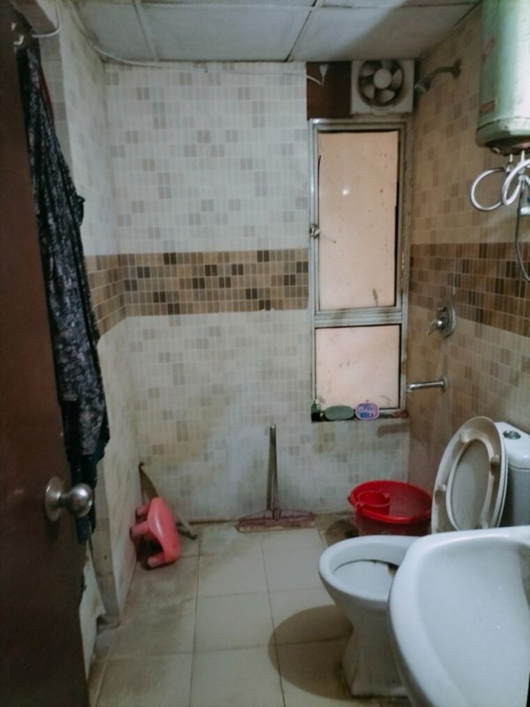 Bathroom, ascent-savy-ville-de-phase-iii 2 Bedroom 1184 Sq.Ft. Apartment In Raj Nagar Extension Ghaziabad 10231413