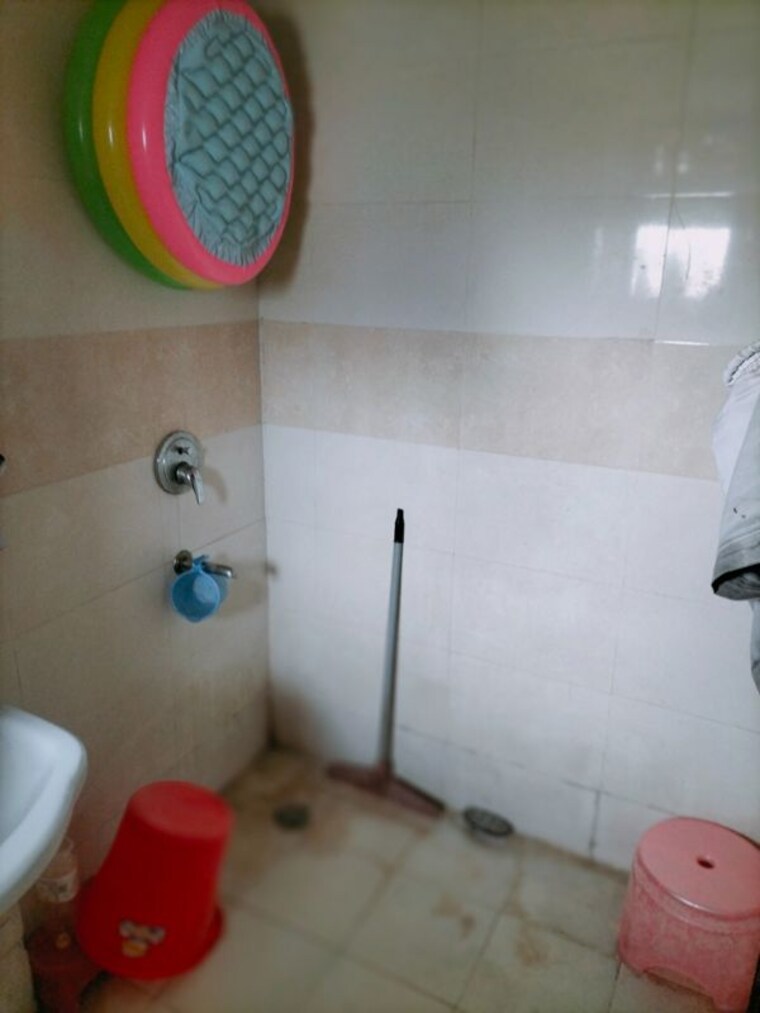 Bathroom, ascent-savy-ville-de-phase-iii 2 Bedroom 1186 Sq.Ft. Apartment In Raj Nagar Extension Ghaziabad 10231414