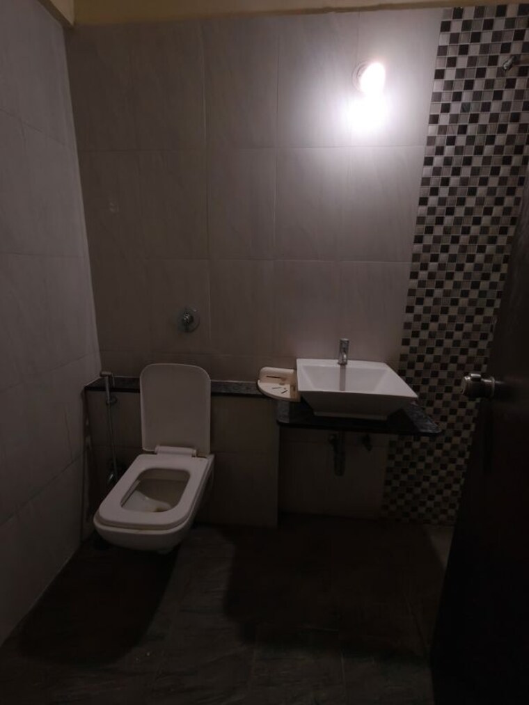 Bathroom, 38-park-majestique 3 Bedroom 1400 Sq.Ft. Apartment In Undri Pune 10231472