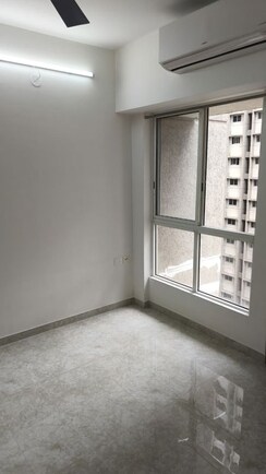 3 BHK Apartment For Rent in One Hiranandani Park Barrington