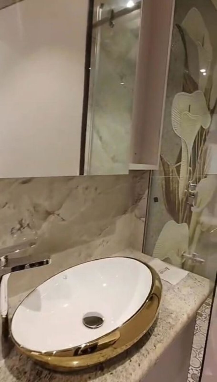 Bathroom, ssd-pali-palms 3 Bedroom 1500 Sq.Ft. Apartment In Bandra West Mumbai 10231316