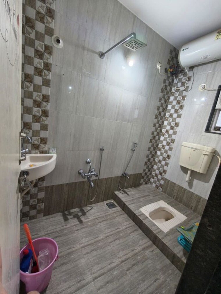Bathroom, belaire-mansion 3 Bedroom 1500 Sq.Ft. Apartment In Camp Pune 10231585