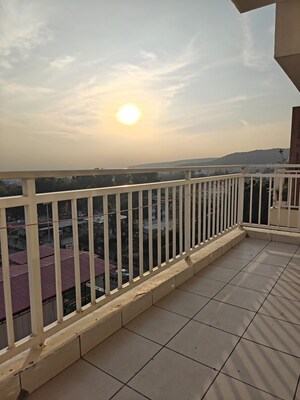 Balcony in 3.5 BHK Apartment at Kulhan – for Rent