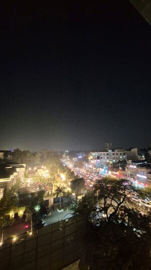 Swimming Pool in 1 BHK Builder Floor at Saket – for Rent