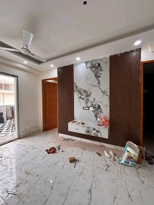 2 BHK Builder Floor For Rent in Chattarpur