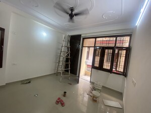 Room in 1 BHK Builder Floor at Palm Residency Chhatarpur, Chattarpur – for Rent