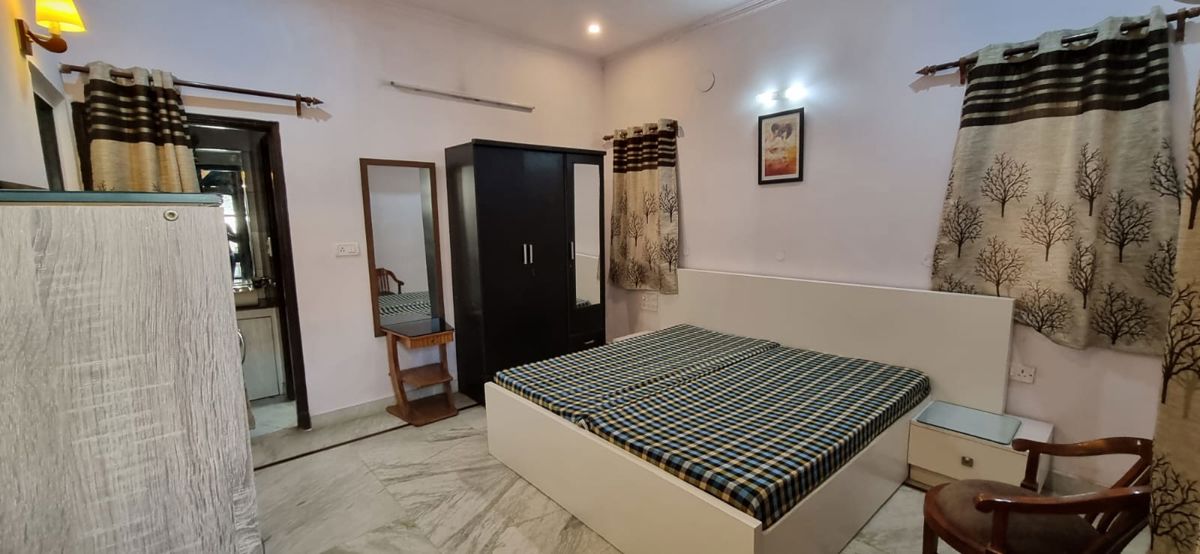 3 BHK Builder Floor For Rent in Ansal Plaza Gurgaon