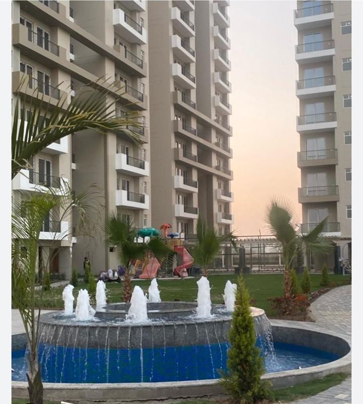 3 BHK 1600 Sq.Ft. Apartment in Artique Uptown Skylla