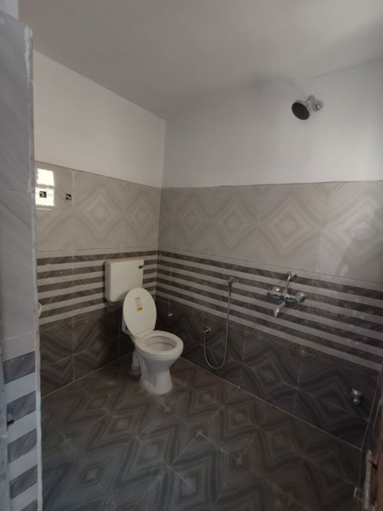 Bathroom, pundag 3 Bedroom 1540 Sq.Ft. Apartment In Pundag Ranchi 10232120
