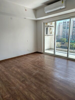 Room in 3 BHK Apartment at Bestech Park View Ananda, Sector 81 – for Rent