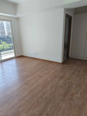 Room in 3 BHK Apartment at Bestech Park View Ananda, Sector 81 – for Rent