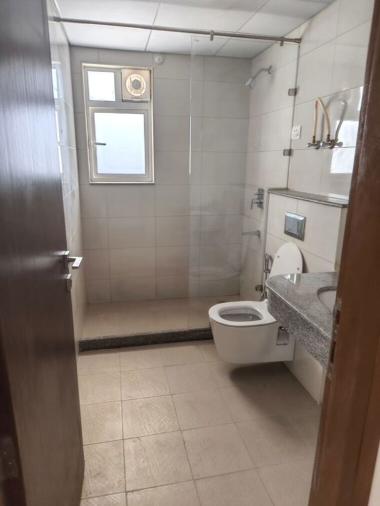 Bathroom, bestech-park-view-ananda 3 Bedroom 1645 Sq.Ft. Apartment In Sector 81 Gurgaon 10232125