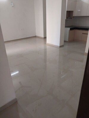 Room in 2 BHK Apartment at Galaxy Royale, Gaur City 2 – for Rent