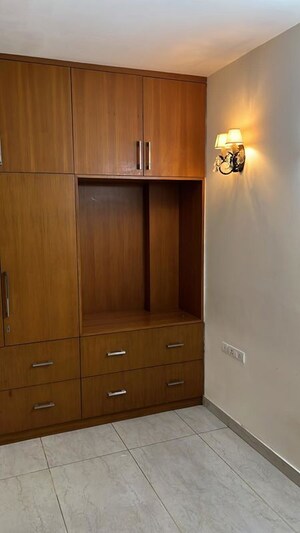 Furnished Amenities in 4 BHK Apartment at SS Hibiscus, Sector 50 – for Rent