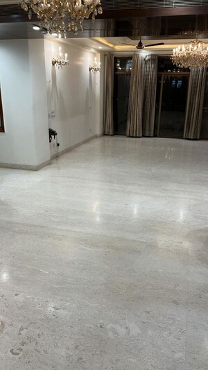 Room in 4 BHK Apartment at SS Hibiscus, Sector 50 – for Rent