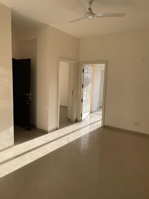 Room in 4 BHK Apartment at Emaar Emerald Floors, Sector 65 – for Rent