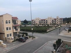 4 BHK + Pooja Room,Servant Room Apartment For Rent in Emaar Emerald Floors