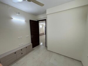 Room in 3 BHK Apartment at Signature Global City 81, Sector 81 – for Rent