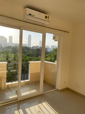 Room in 4 BHK Apartment at Emaar Emerald Floors, Sector 65 – for Rent