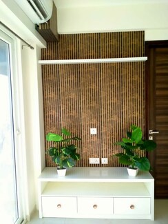 2 BHK + Pooja Room,Servant Room,Study Room Builder Floor For Rent in Smart World Gems
