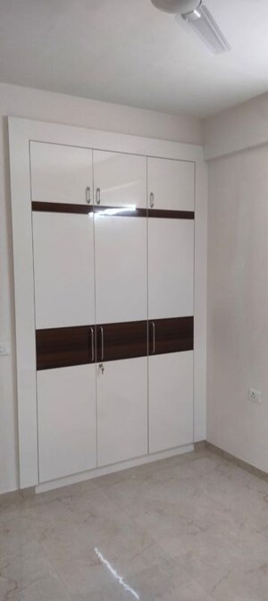 Furnished Amenities in 2 BHK Builder Floor at Smart World Gems, Sector 89 – for Rent