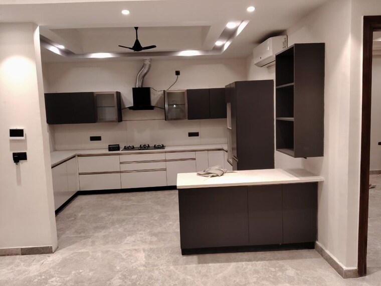 Kitchen, smart-world-gems 3.5 Bedroom 1680 Sq.Ft. Apartment In Sector 89 Gurgaon 10232284