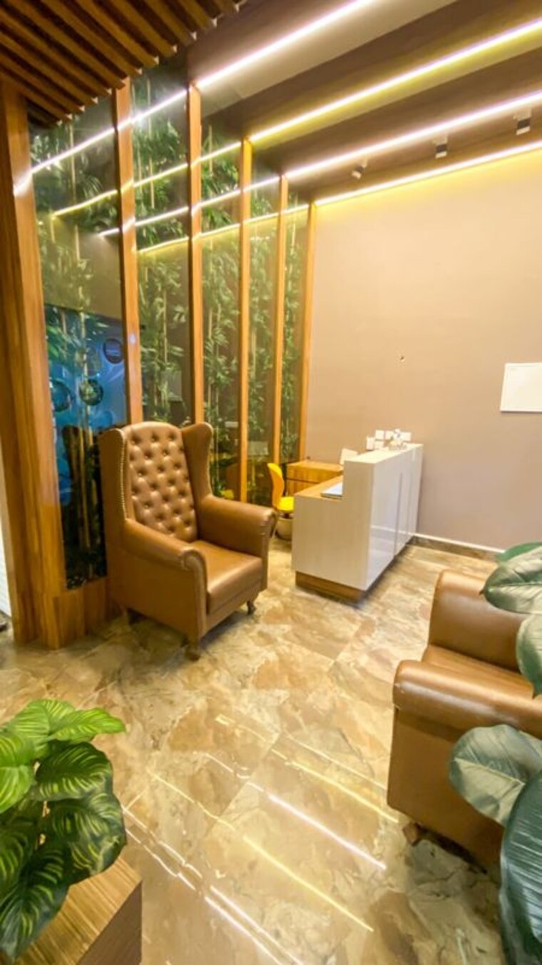 Living Room, sector 16 Commercial Office Space 1500 Sq.Ft. In Sector 16 Noida 10232130