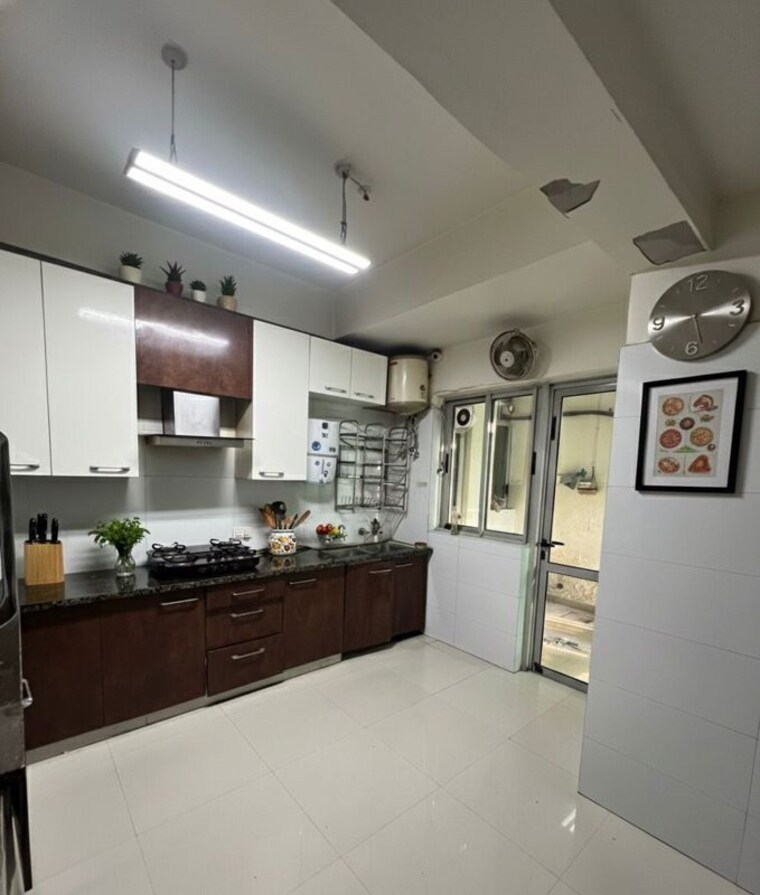 Kitchen, smart-world-gems 3.5 Bedroom 1680 Sq.Ft. Apartment In Sector 89 Gurgaon 10232302