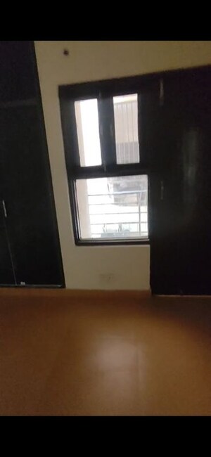 Room in 2 BHK Apartment at Migsun Roof, Raj Nagar Extension – for Rent