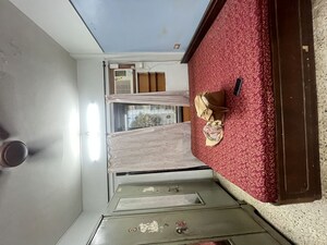 Furnished Amenities in 1 BHK Apartment at Siddharth Nagar CHS, Borivali East – for Rent