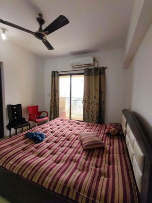 Bedroom in 2 BHK Apartment at Cosmos Jewels, Ghodbunder Road – for Rent