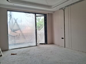 Room in 4 BHK Builder Floor at East Of Kailash – for Sale