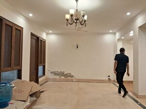 Room in 3 BHK Builder Floor at East Of Kailash – for Sale